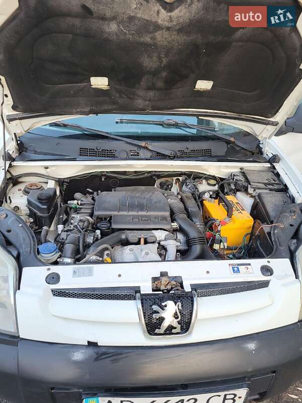 Вантажопасажирський фургон Peugeot Partner 2008 в Вінниці