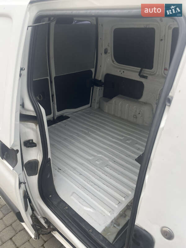 Грузопассажирский фургон Peugeot Partner 2008 в Ланчине