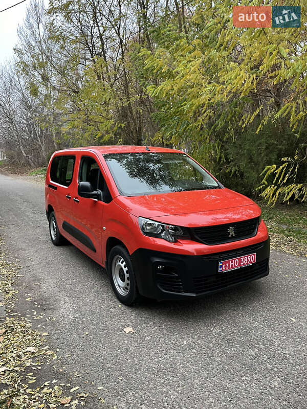 Грузовой фургон Peugeot Partner 2019 в Луцке фото 4 Грузовой фургон Peugeot Partner 2019 в Луцке