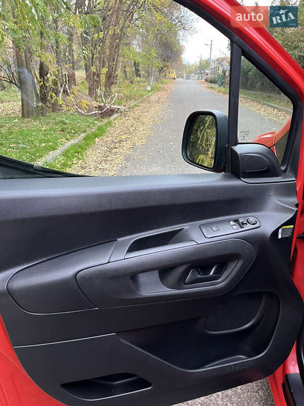 Грузовой фургон Peugeot Partner 2019 в Луцке фото 26 Грузовой фургон Peugeot Partner 2019 в Луцке