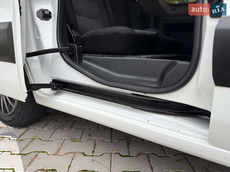 Мінівен Peugeot Partner 2009 в Хмельницькому фото 21 Мінівен Peugeot Partner 2009 в Хмельницькому