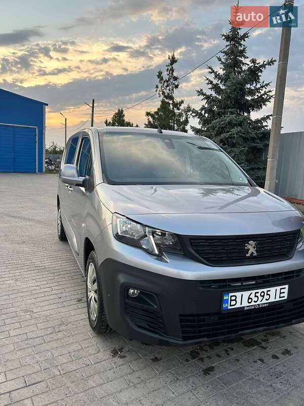 Вантажопасажирський фургон Peugeot Partner 2019 в Полтаві фото 2 Вантажопасажирський фургон Peugeot Partner 2019 в Полтаві