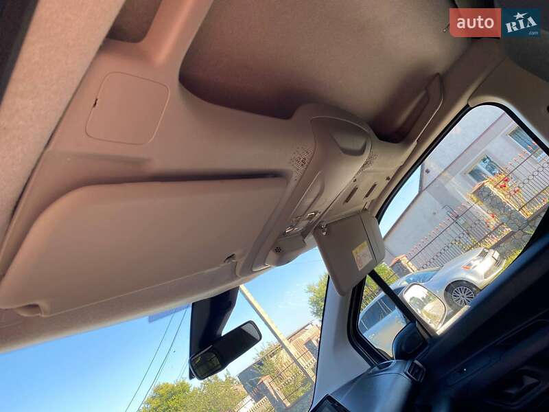 Вантажопасажирський фургон Peugeot Partner 2019 в Полтаві фото 35 Вантажопасажирський фургон Peugeot Partner 2019 в Полтаві