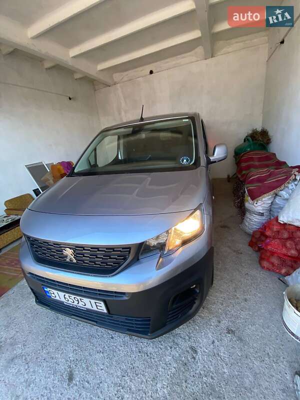 Вантажопасажирський фургон Peugeot Partner 2019 в Полтаві фото 39 Вантажопасажирський фургон Peugeot Partner 2019 в Полтаві