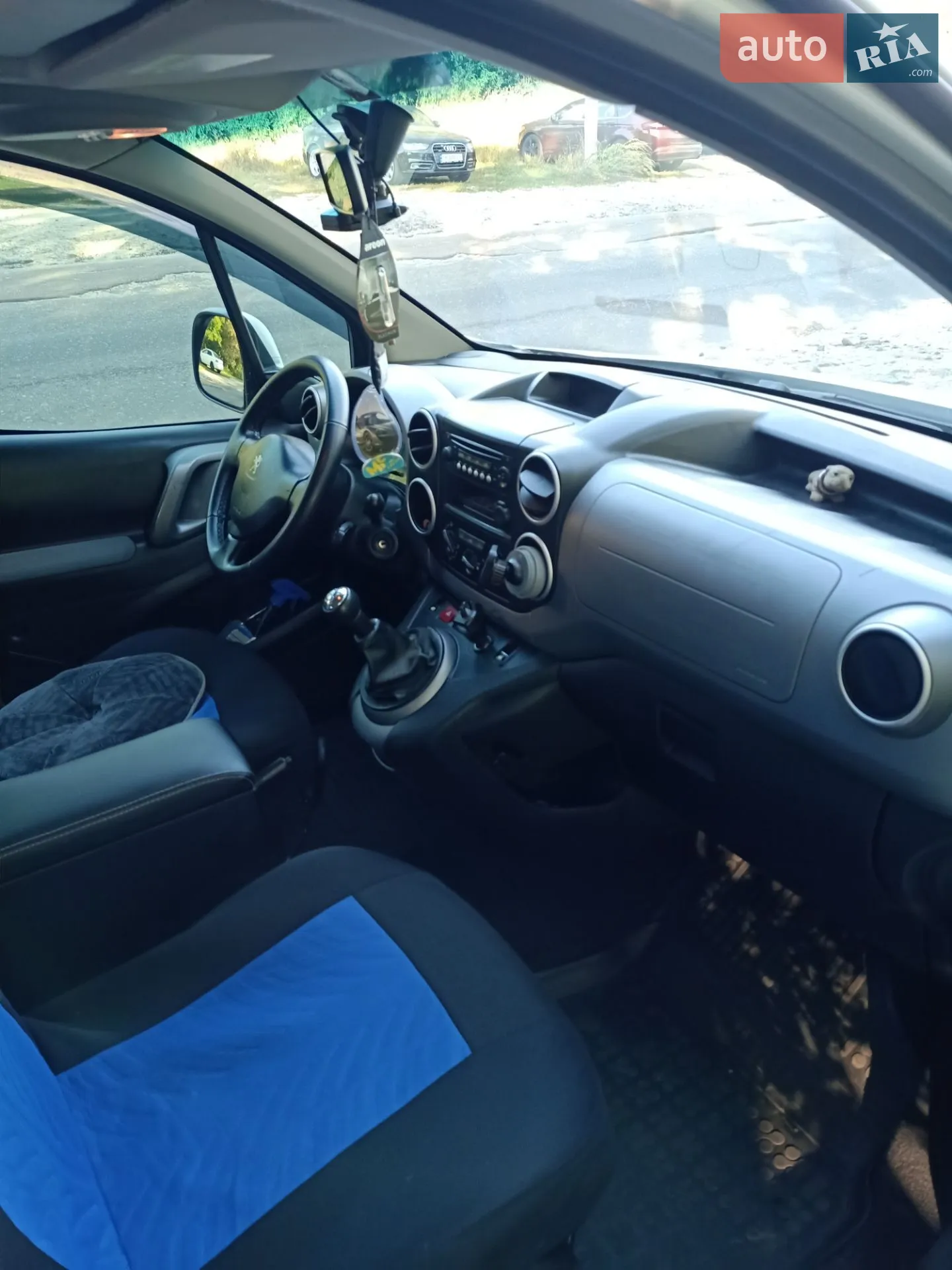 2015 Peugeot Partner - мініатюра 9
