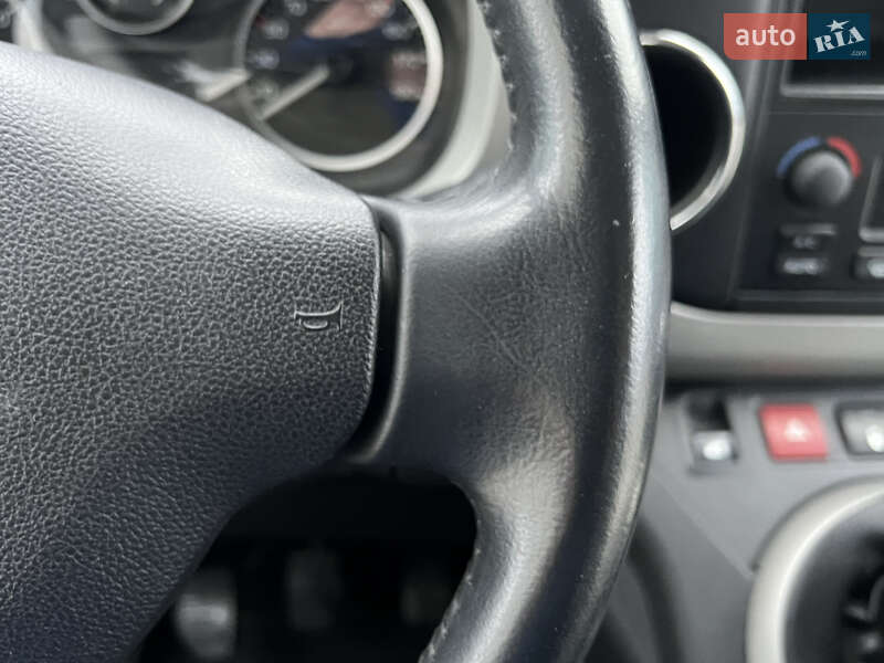 Мінівен Peugeot Partner 2011 в Луцьку