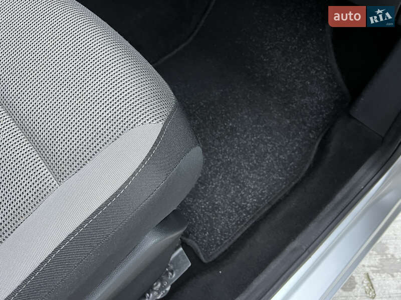 Мінівен Peugeot Partner 2011 в Луцьку