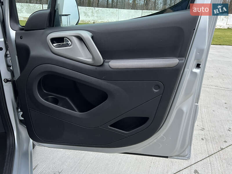 Мінівен Peugeot Partner 2011 в Луцьку