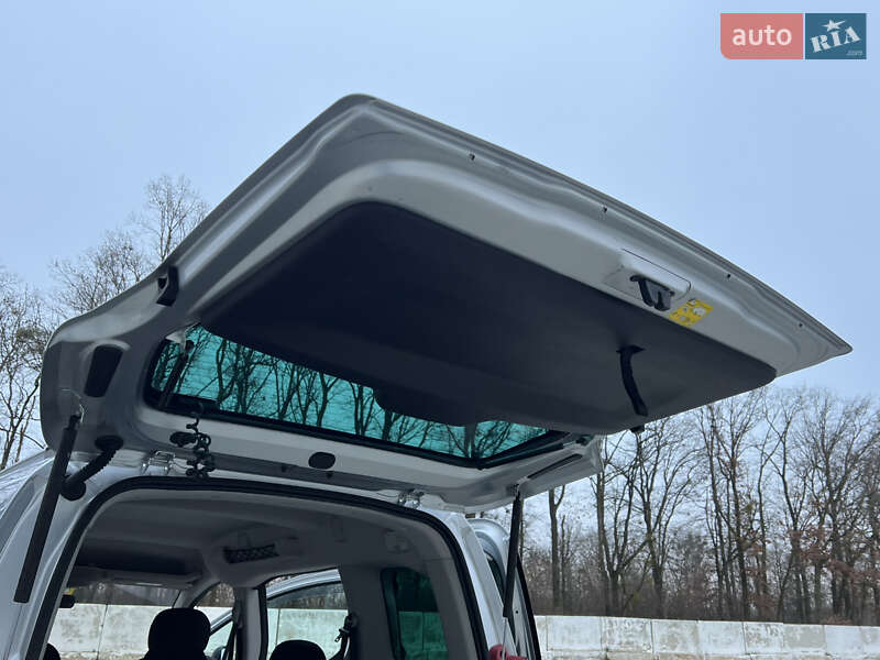 Мінівен Peugeot Partner 2011 в Луцьку