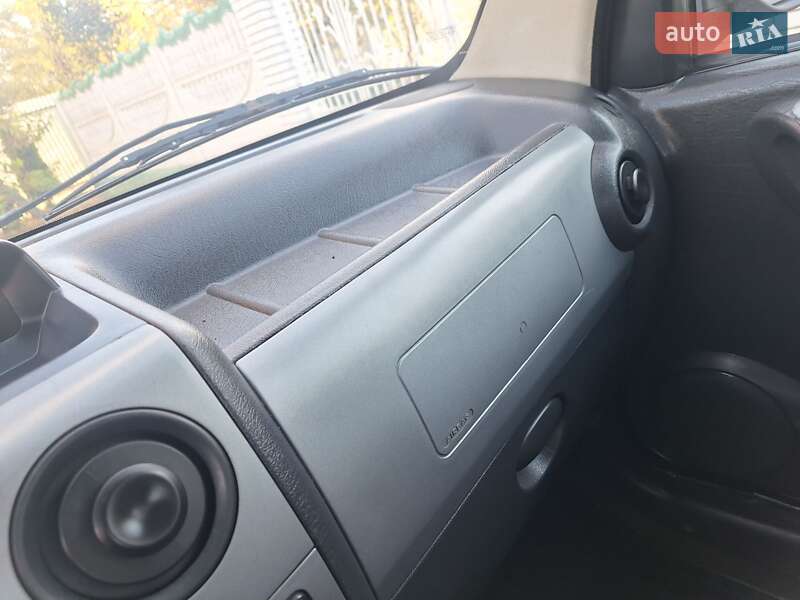 Мінівен Peugeot Partner 2007 в Чернівцях фото 33 Мінівен Peugeot Partner 2007 в Чернівцях