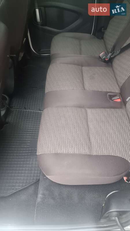 Мінівен Peugeot Partner 2011 в Києві фото 15 Мінівен Peugeot Partner 2011 в Києві