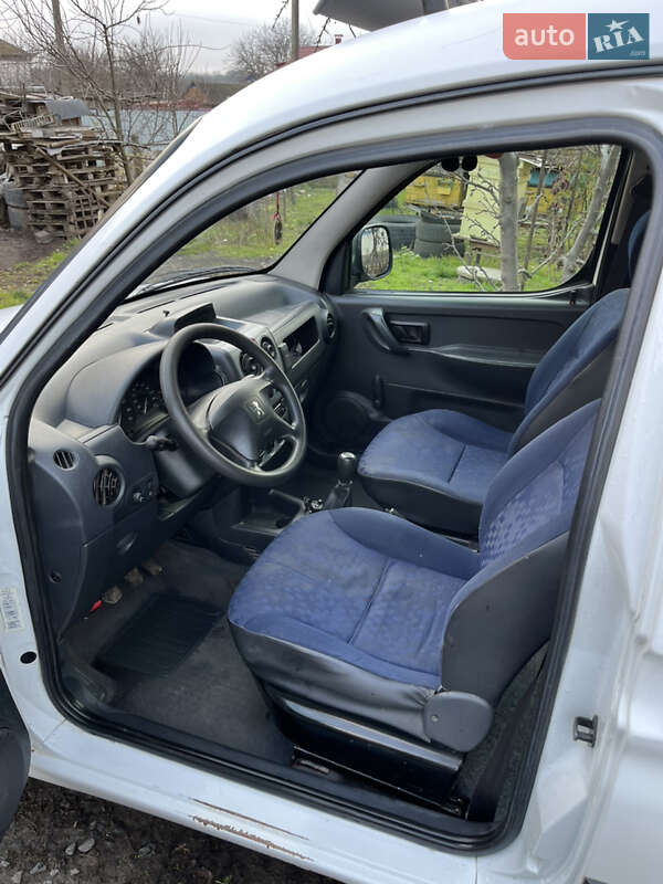 Минивэн Peugeot Partner 2007 в Голованевске