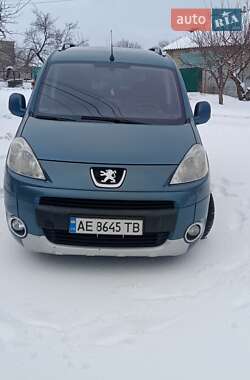 Мінівен Peugeot Partner 2011 в Аулях