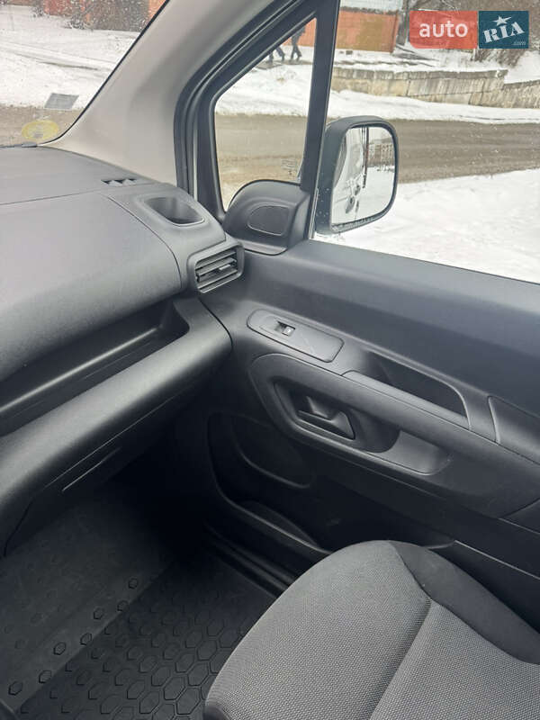 Вантажний фургон Peugeot Partner 2020 в Києві