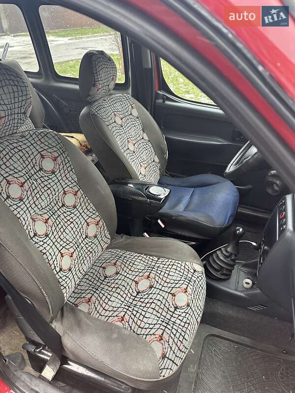 Минивэн Peugeot Partner 2003 в Луцке фото 6 Минивэн Peugeot Partner 2003 в Луцке