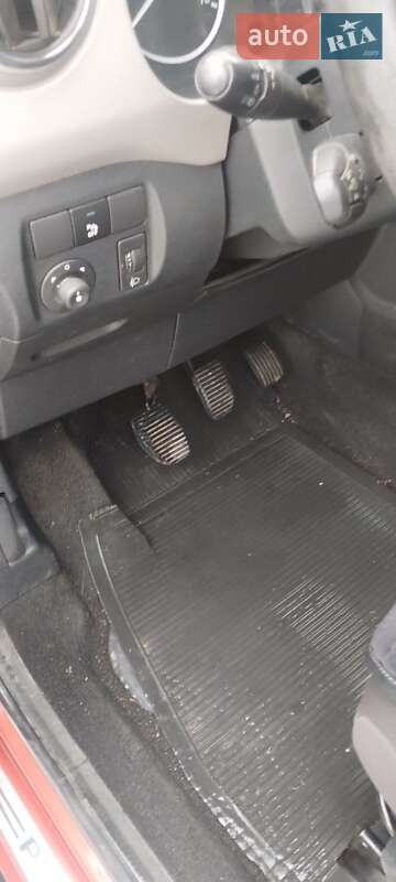 Минивэн Peugeot Partner 2008 в Коболчине фото 11 Минивэн Peugeot Partner 2008 в Коболчине