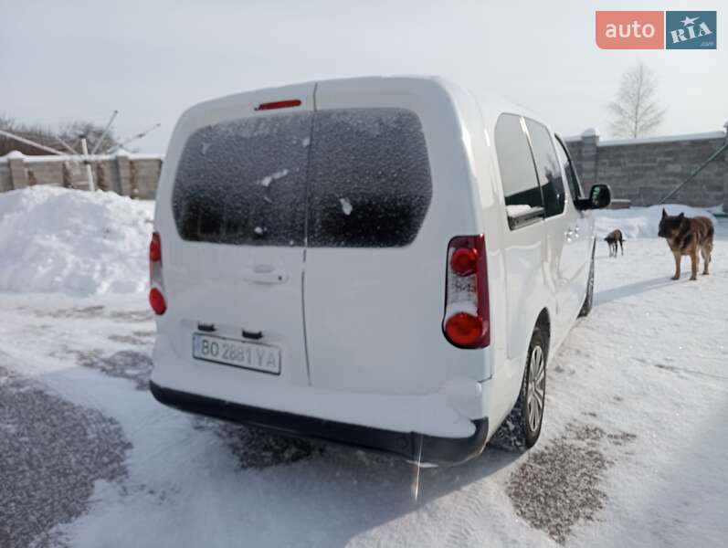 Вантажний фургон Peugeot Partner 2017 в Тернополі