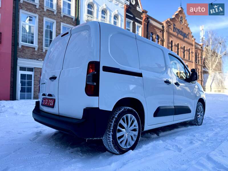 Вантажний фургон Peugeot Partner 2019 в Рівному
