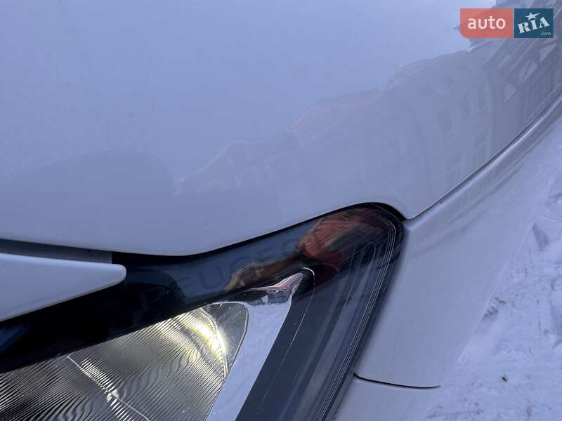 Вантажний фургон Peugeot Partner 2019 в Рівному