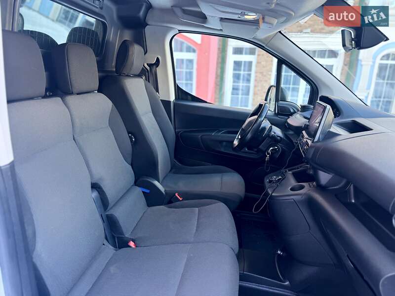 Вантажний фургон Peugeot Partner 2019 в Рівному