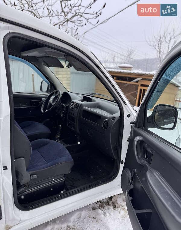 Грузовой фургон Peugeot Partner 2007 в Тернополе