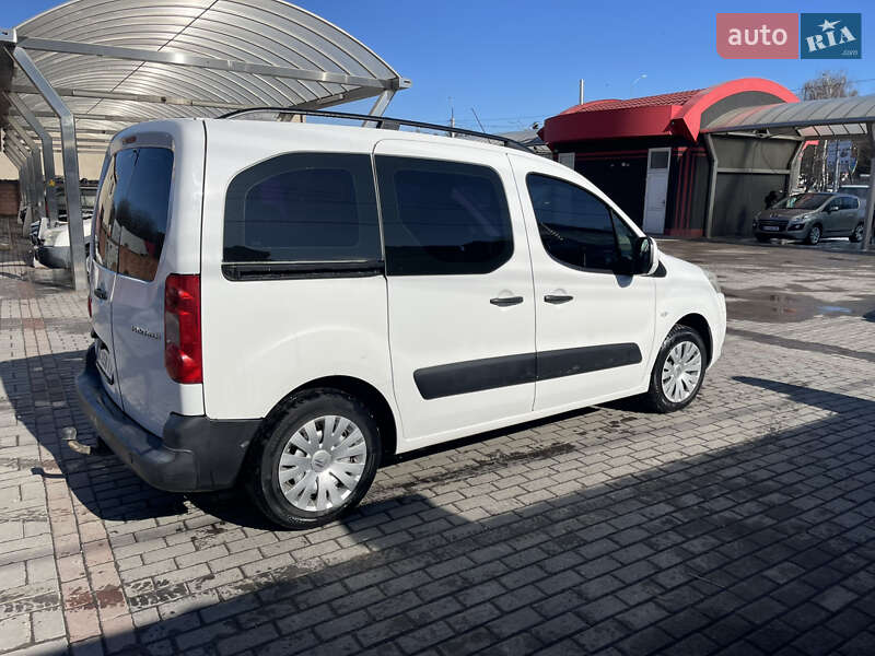 Мінівен Peugeot Partner 2010 в Рівному