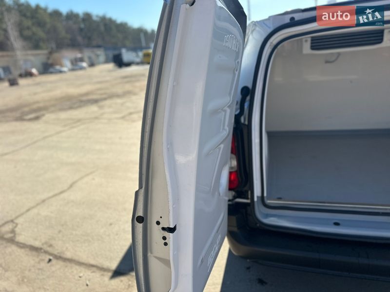 Грузовой фургон Peugeot Partner 2022 в Киеве