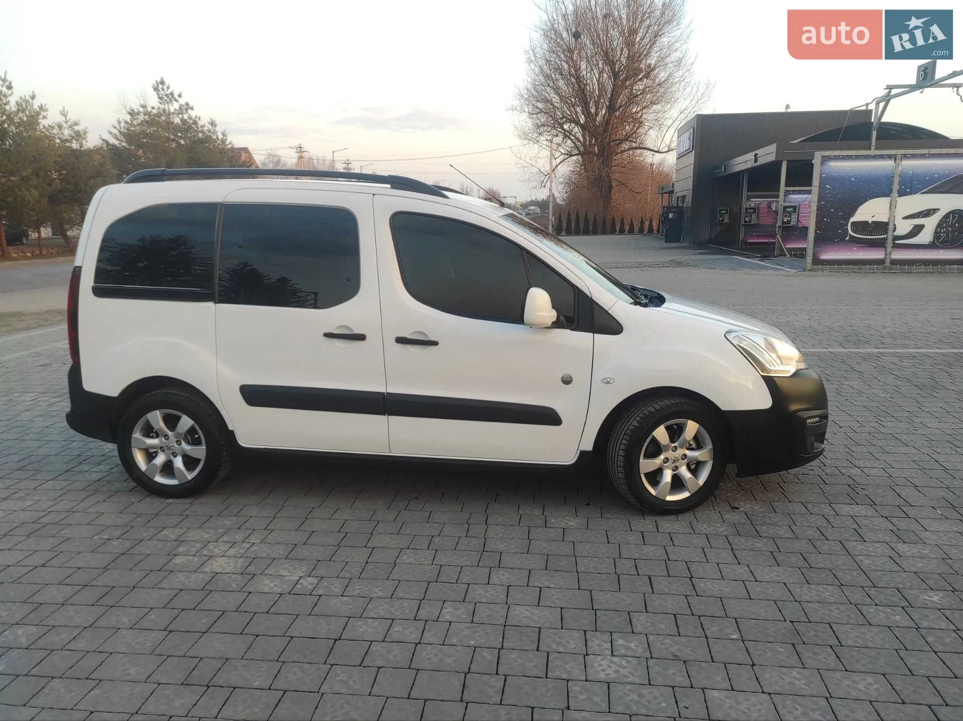 2015 Peugeot Partner - мініатюра 6