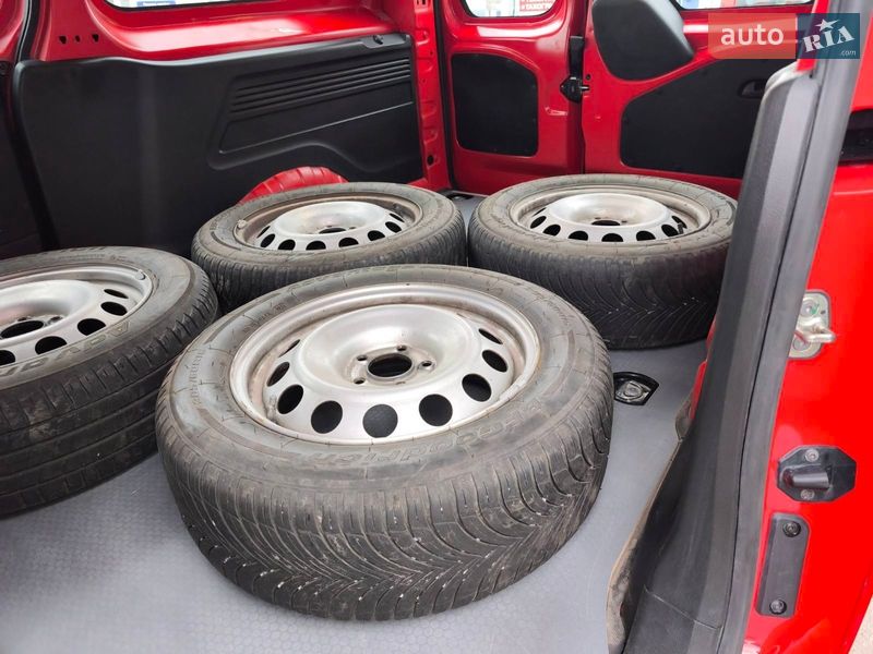 Грузовой фургон Peugeot Partner 2021 в Киеве фото 30 Грузовой фургон Peugeot Partner 2021 в Киеве