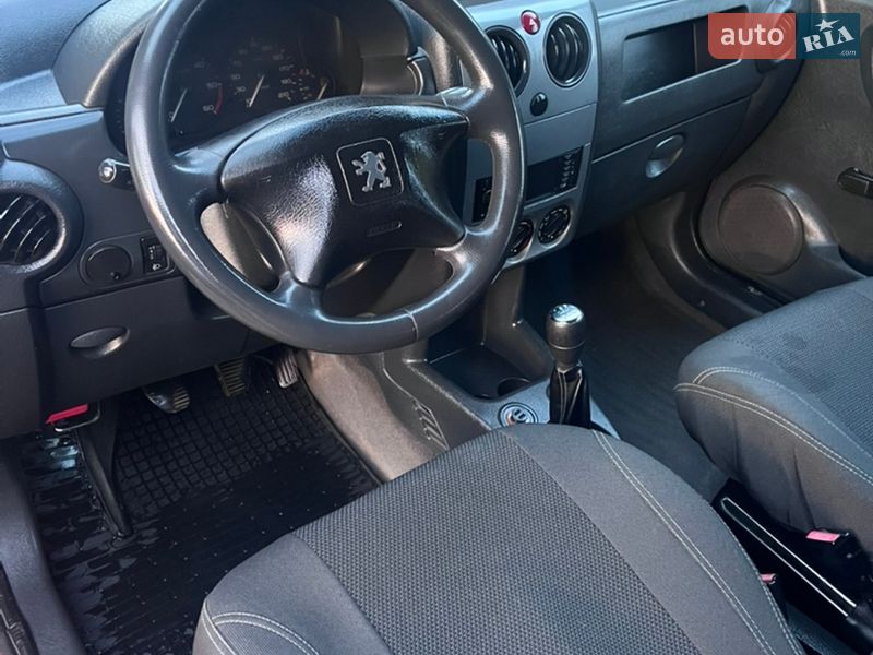 Мінівен Peugeot Partner 2005 в Кам'янець-Подільському