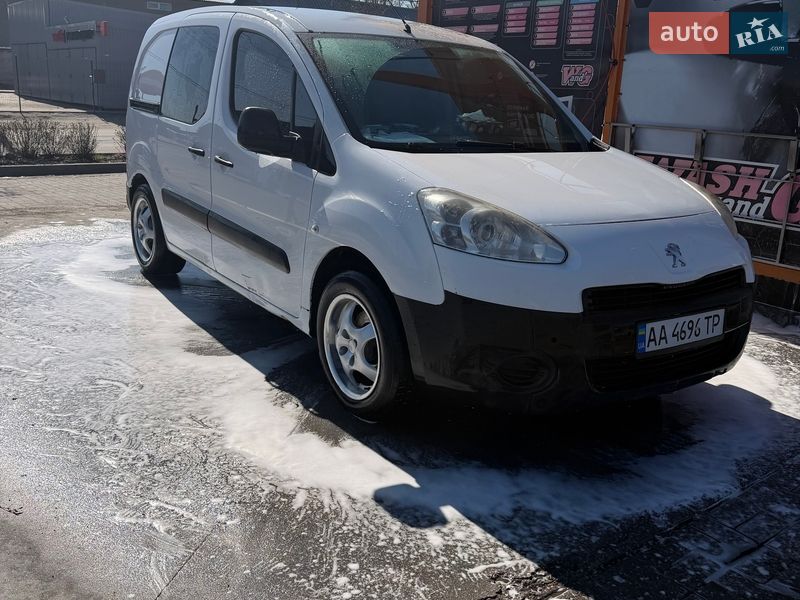 Минивэн Peugeot Partner 2014 в Буче