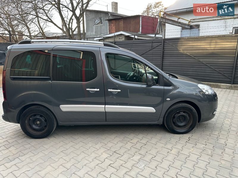 Мінівен Peugeot Partner 2014 в Кельменцях