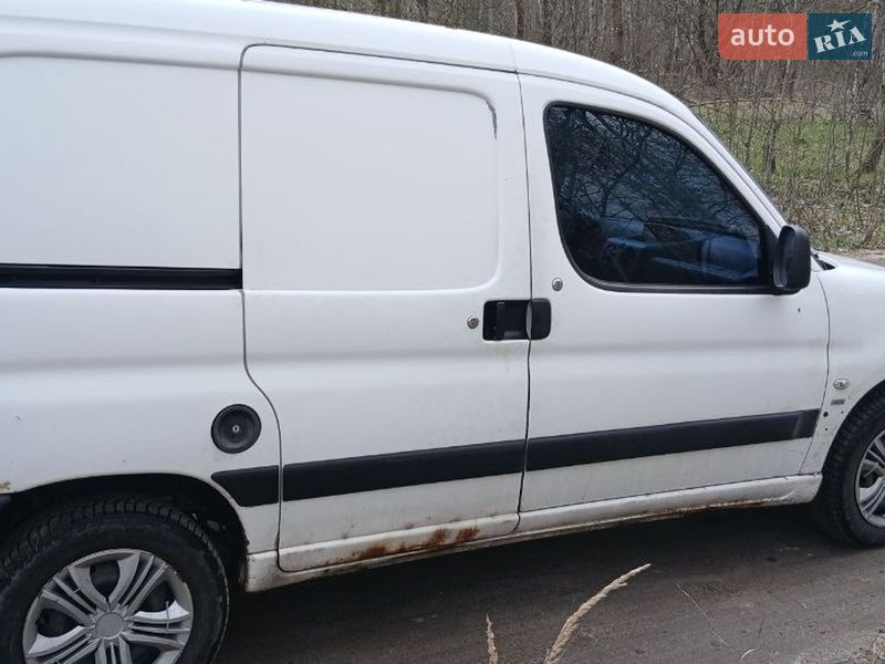 Грузовой фургон Peugeot Partner 2008 в Киеве фото 5 Грузовой фургон Peugeot Partner 2008 в Киеве