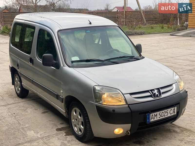 Мінівен Peugeot Partner 2005 в Звягелі