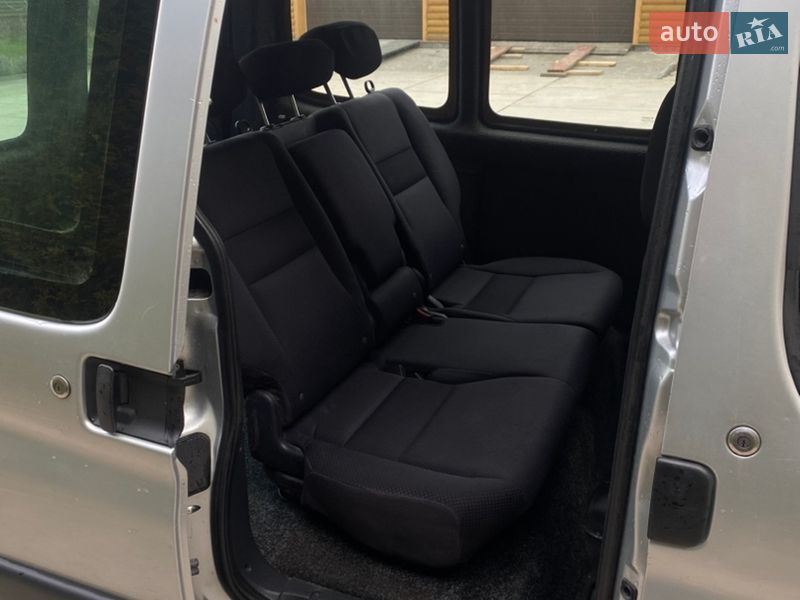 Мінівен Peugeot Partner 2005 в Звягелі