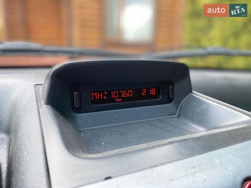 Мінівен Peugeot Partner 2005 в Звягелі