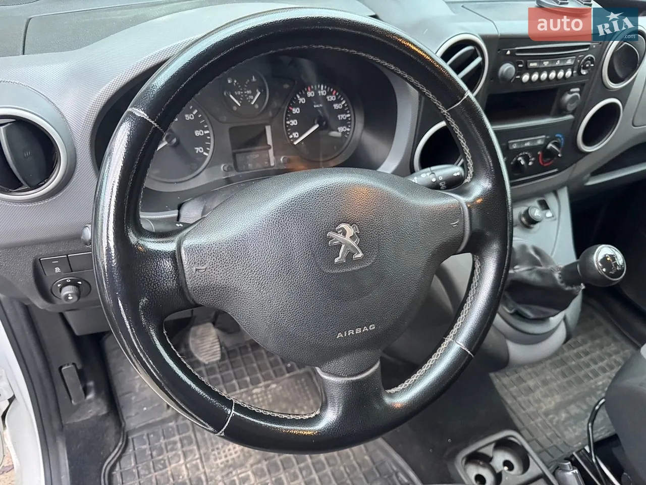 2017 Peugeot Partner - мініатюра 26