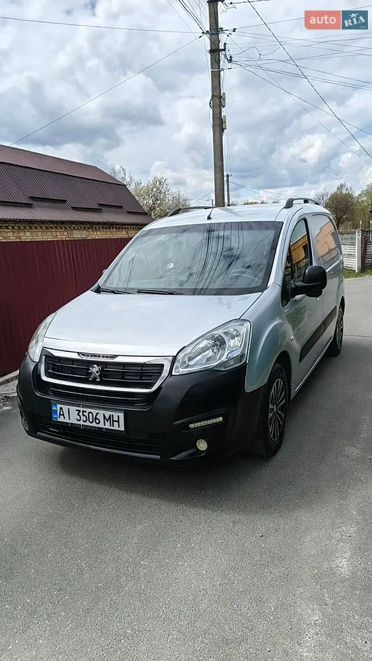 2017 Peugeot Partner - мініатюра 21