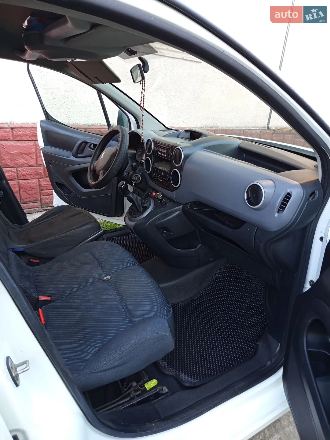 2010 Peugeot Partner - мініатюра 6