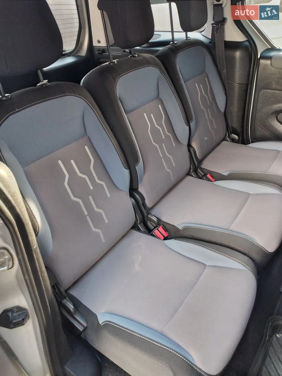 2013 Peugeot Partner - мініатюра 16