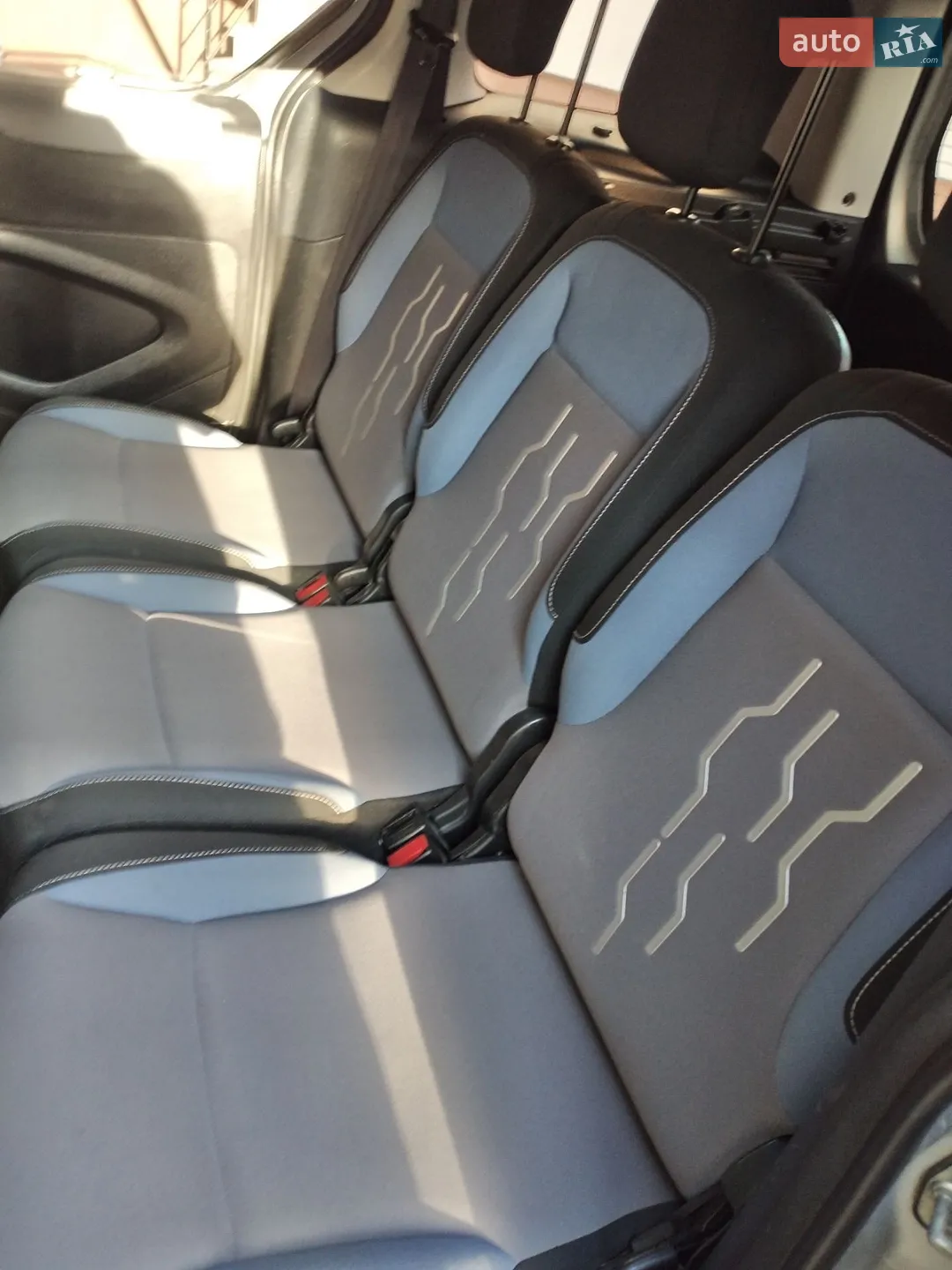 2013 Peugeot Partner - мініатюра 18
