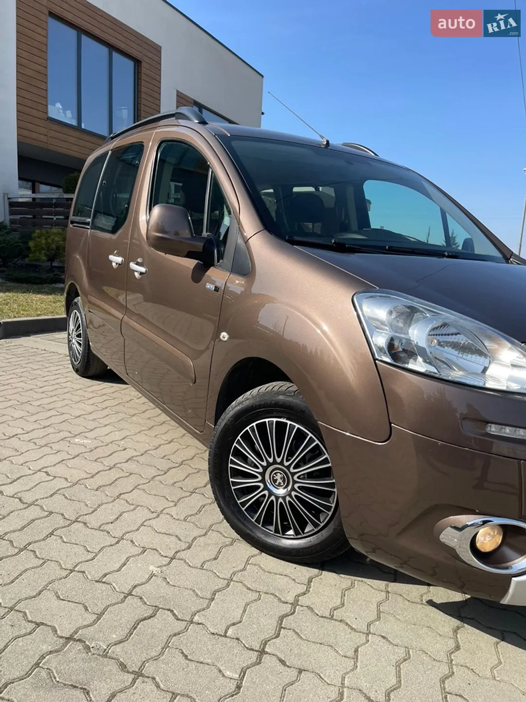 2015 Peugeot Partner - мініатюра 27