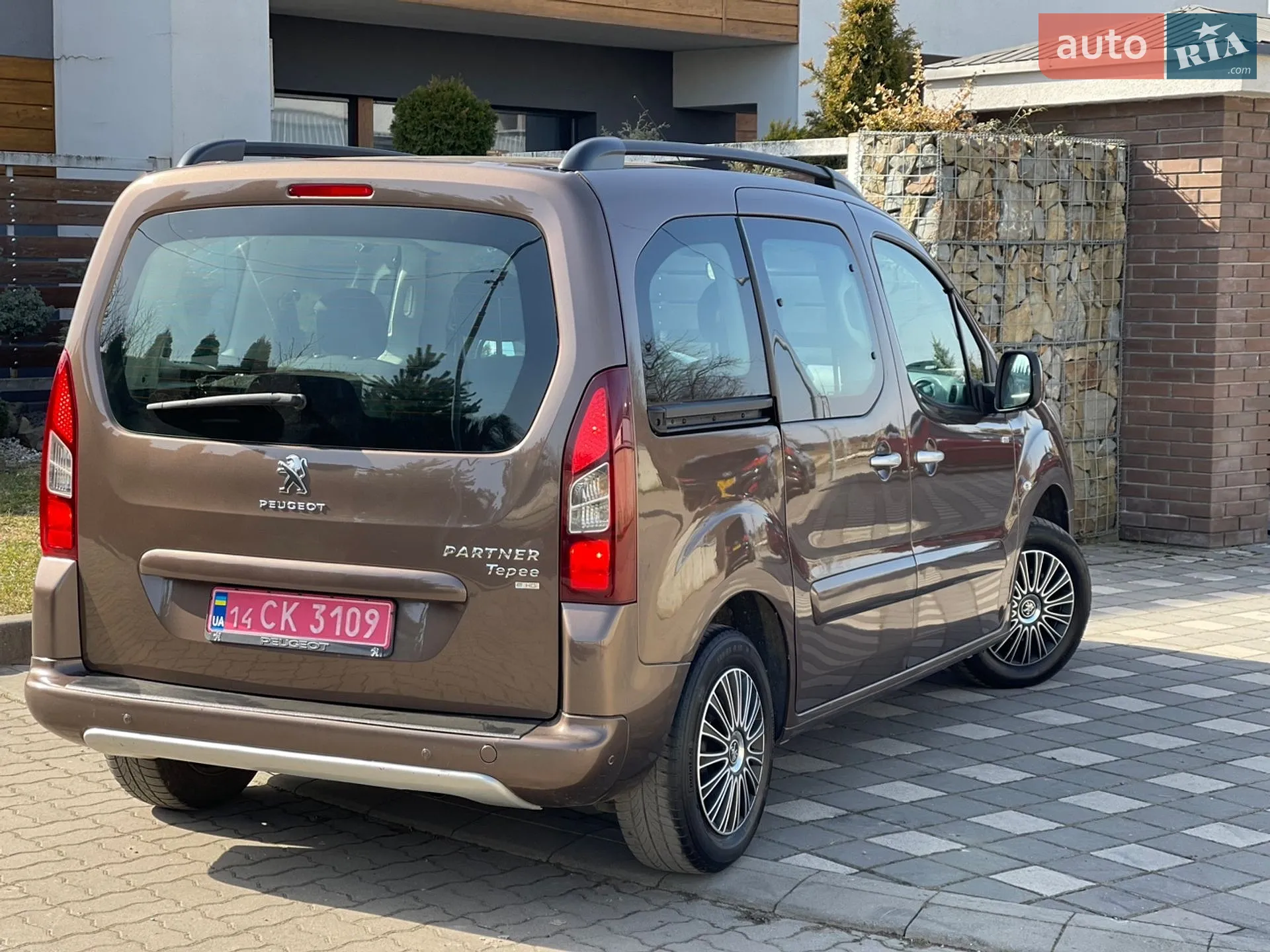 2015 Peugeot Partner - мініатюра 61