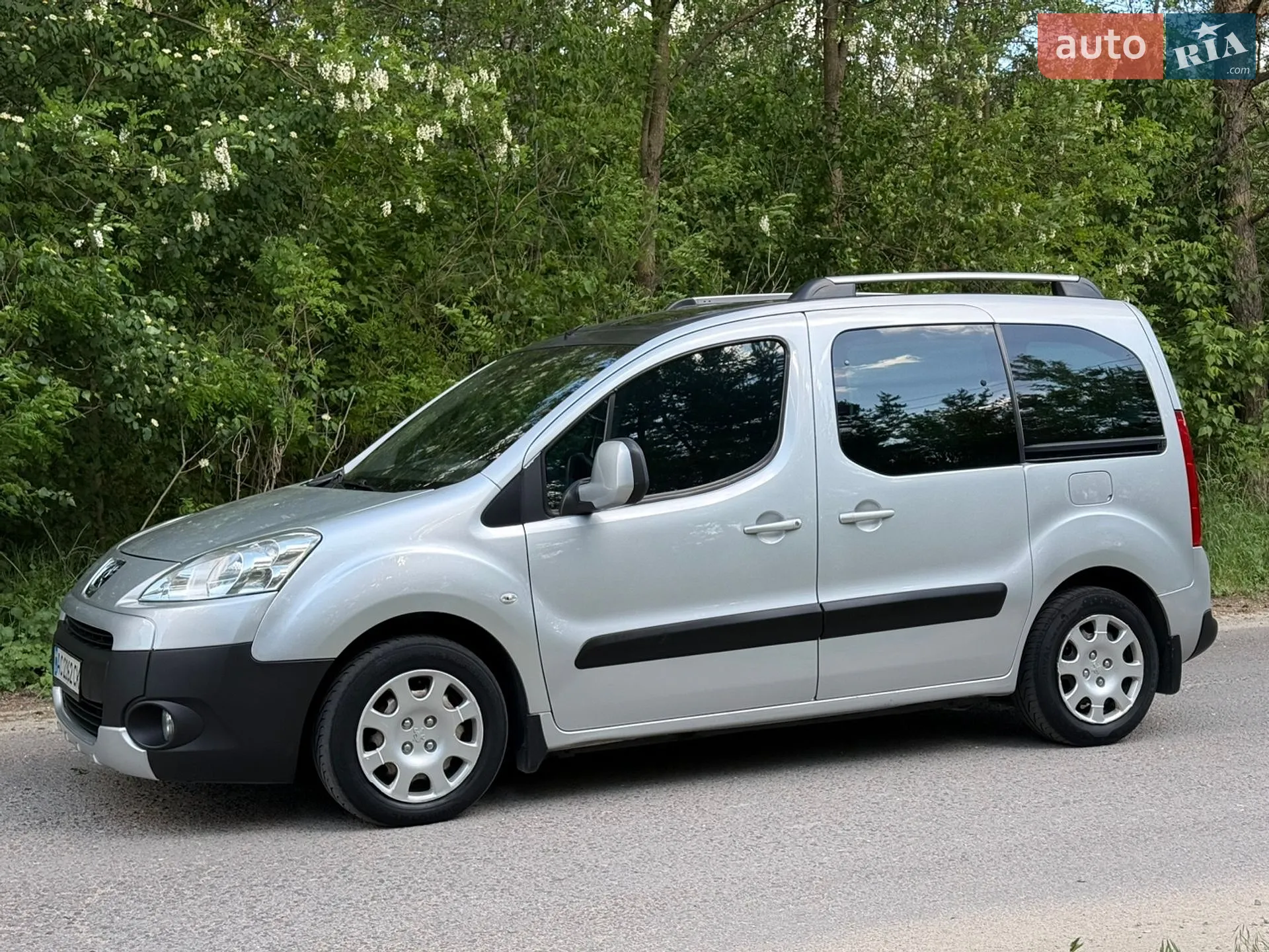 2011 Peugeot Partner - мініатюра 2