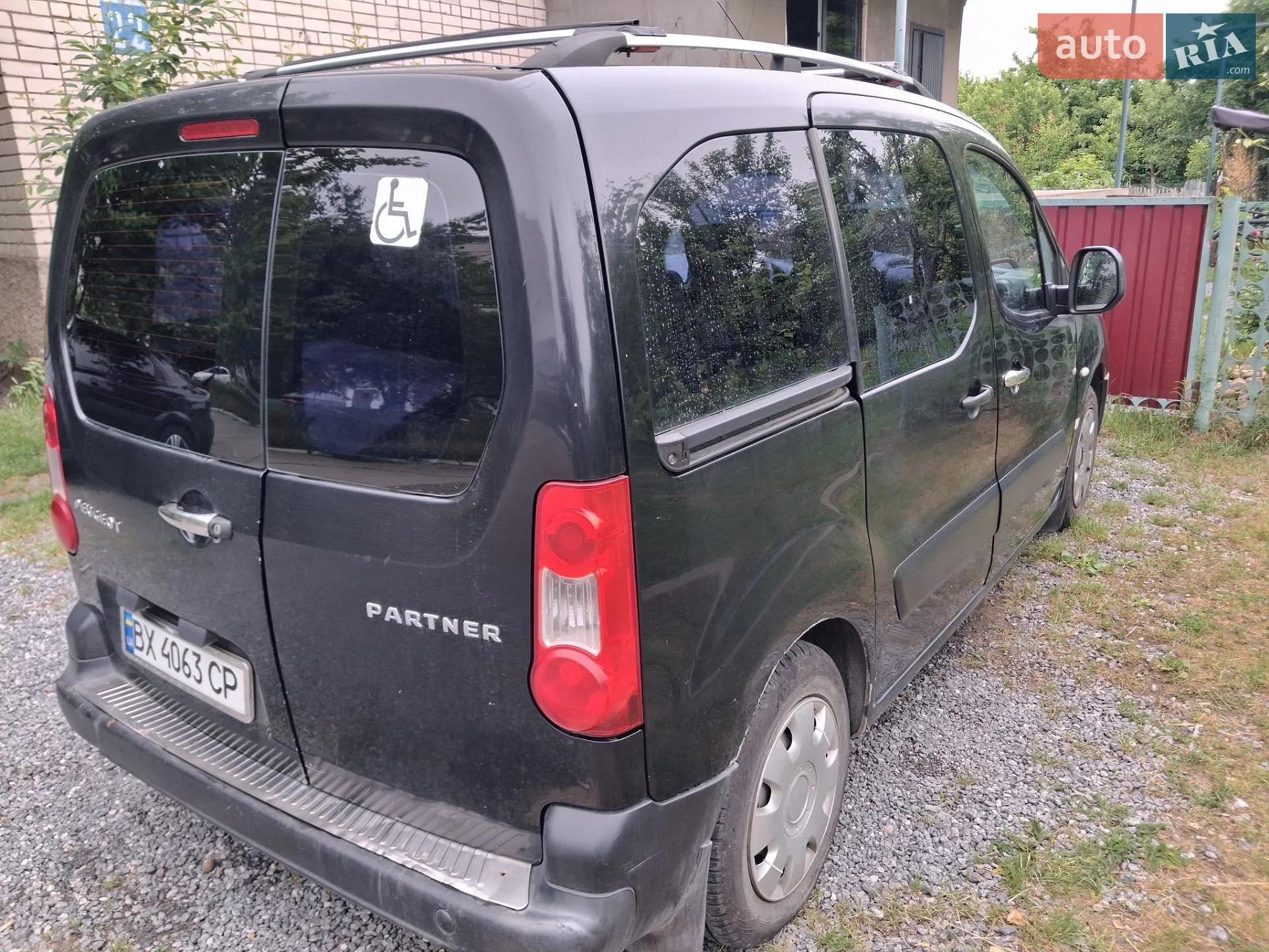 2011 Peugeot Partner - мініатюра 2