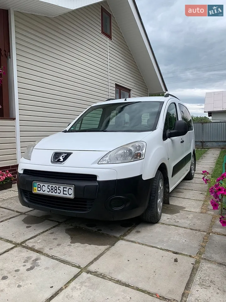2010 Peugeot Partner - мініатюра 10