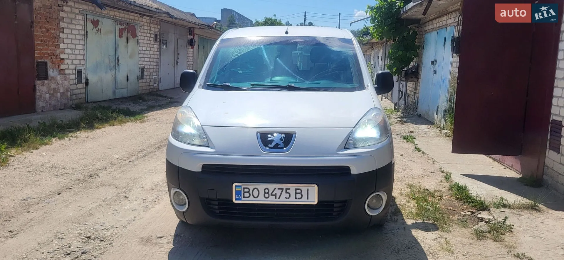 2011 Peugeot Partner - фото 1