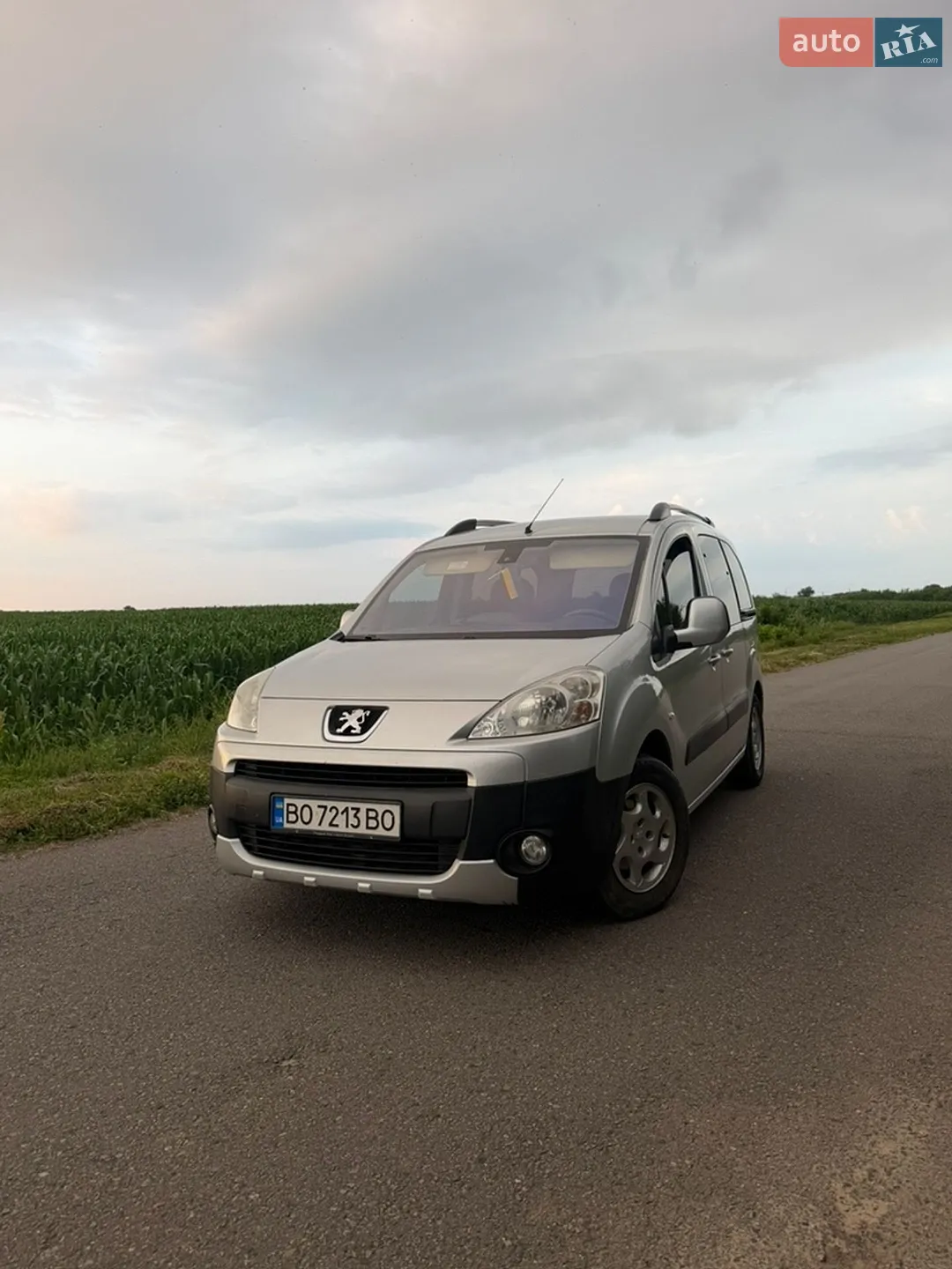 2011 Peugeot Partner - фото 1