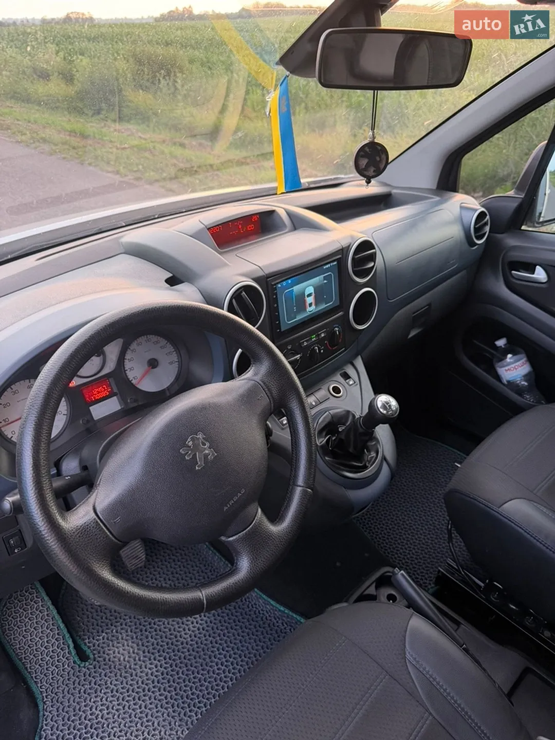 2011 Peugeot Partner - мініатюра 11