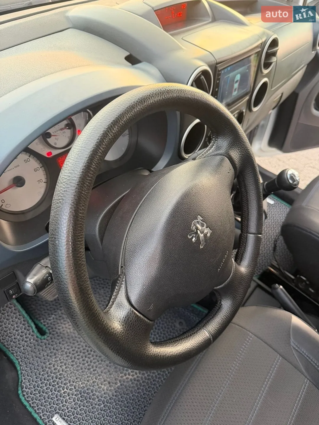 2011 Peugeot Partner - мініатюра 12